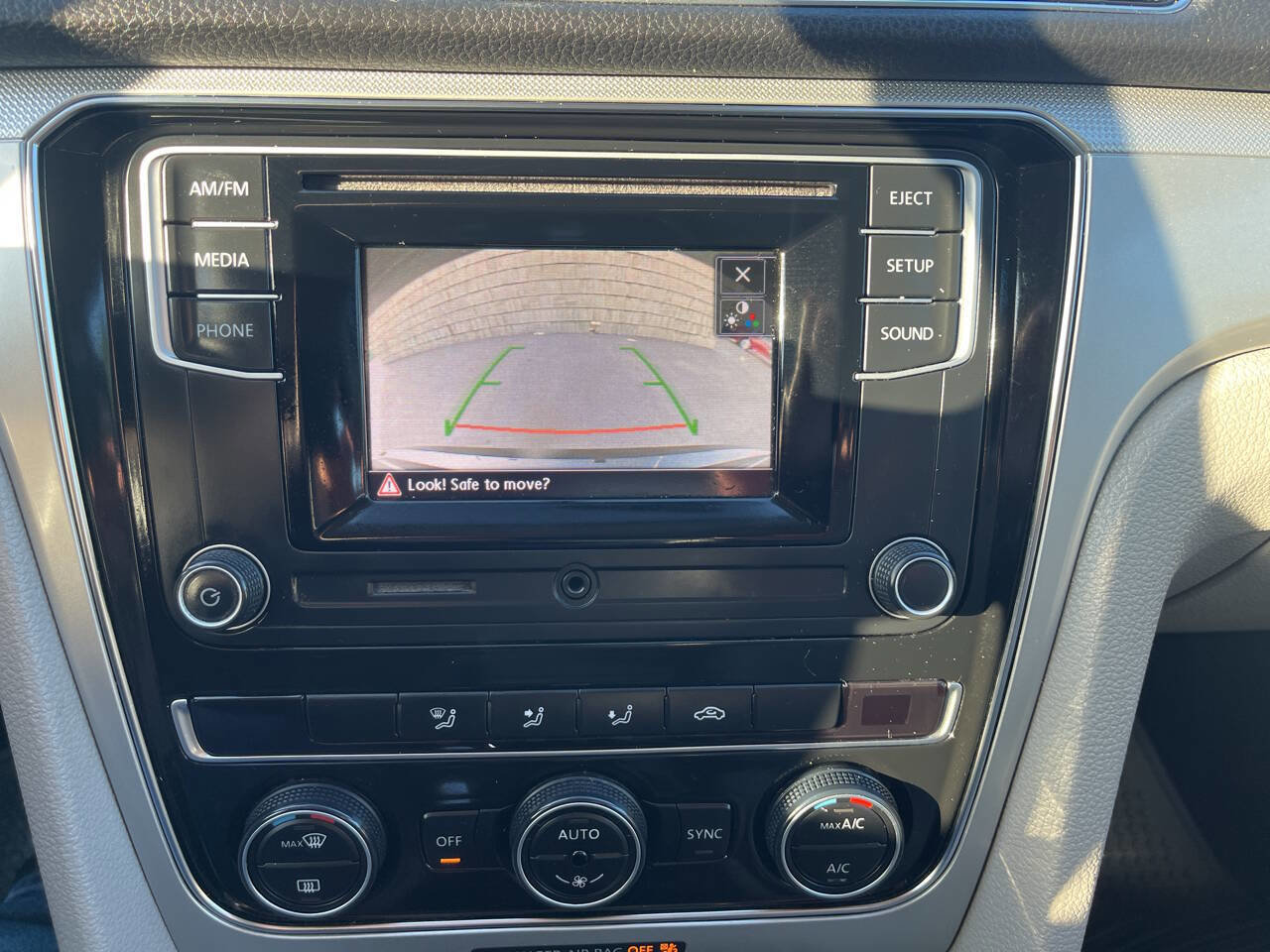 Used 2016 Volkswagen Passat 1.8T S image 19