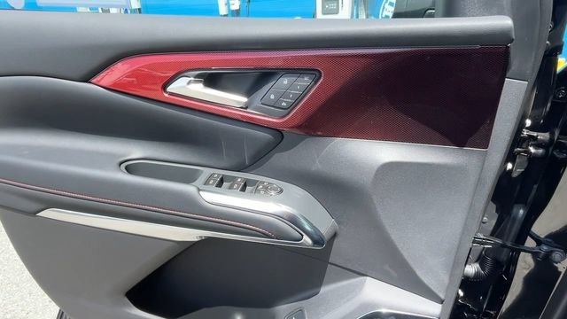 New 2026 Chevrolet Traverse RS w/ LPO, Floor Liner Package FWD image 29