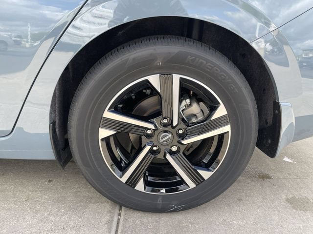 Used 2025 Nissan Sentra SV w/ Trunk Package FWD image 31