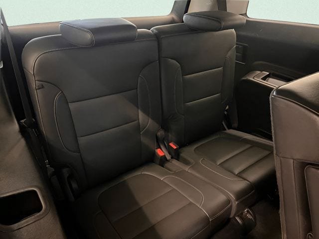 Used 2023 GMC Acadia SLT AWD/4WD image 9