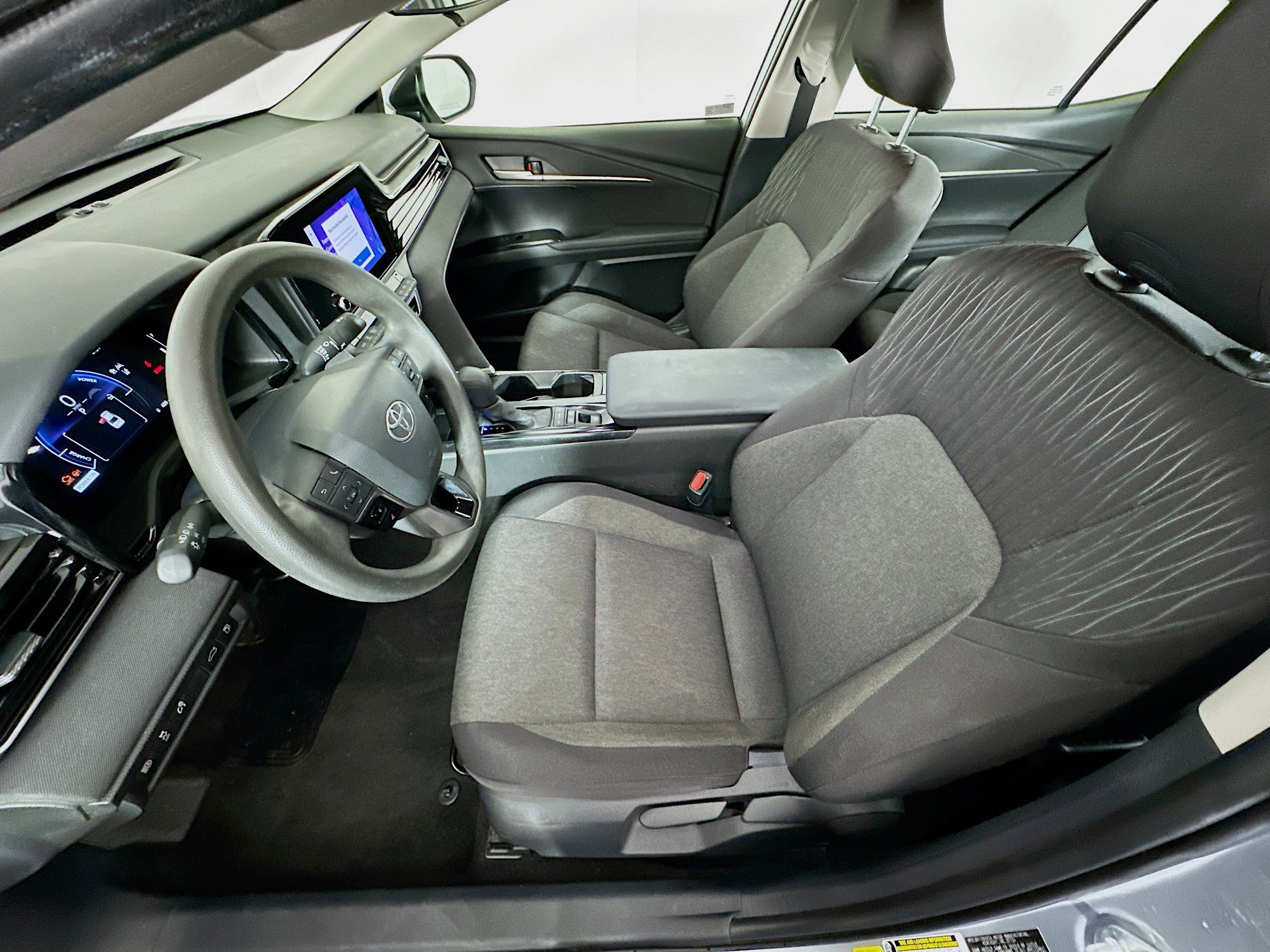 Used 2025 Toyota Camry LE image 13