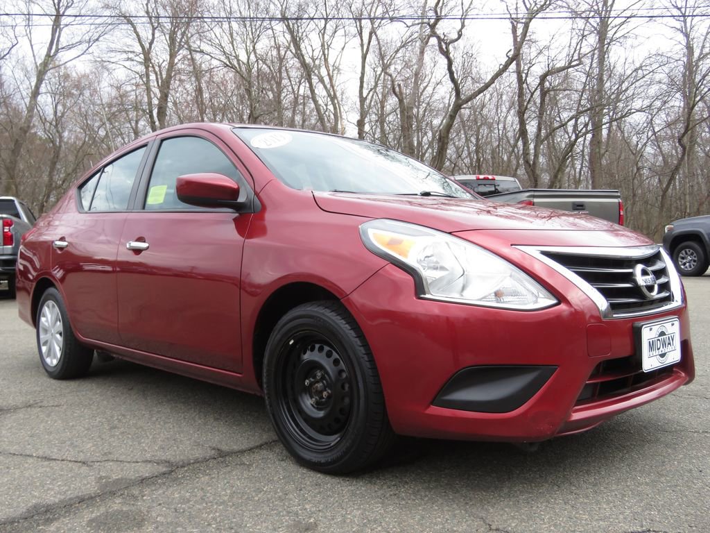 Used 2019 Nissan Versa SV FWD image 3