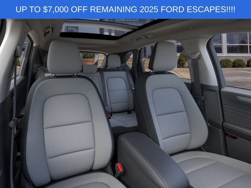New 2025 Ford Escape Active w/ Cold Weather Package AWD/4WD image 10