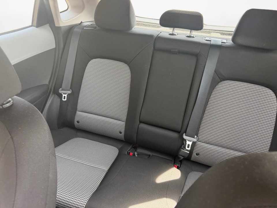 Used 2019 Hyundai Kona SE image 15