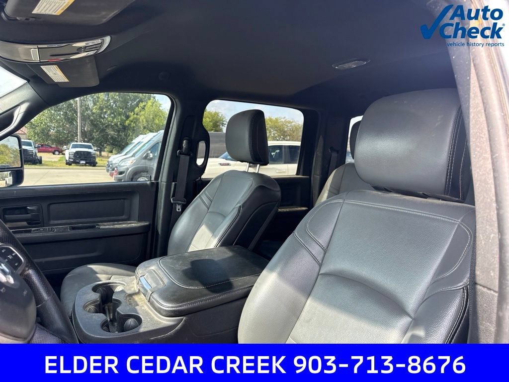 Used 2024 RAM 3500 Tradesman w/ Chrome Appearance Group AWD/4WD image 12