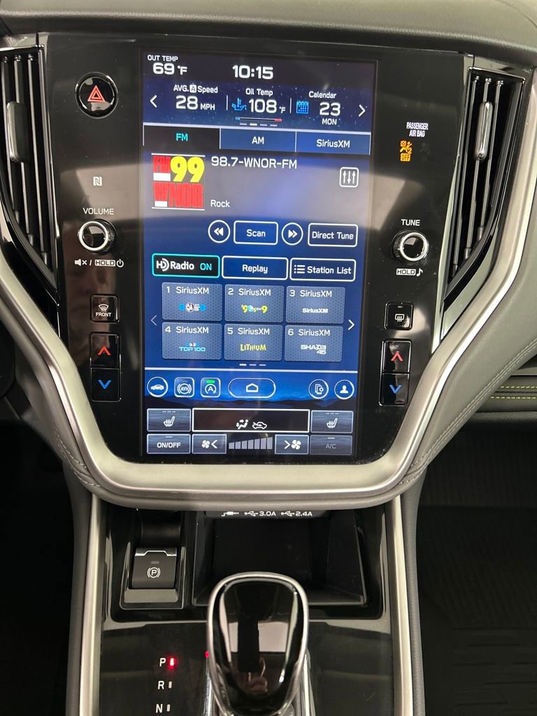 Used 2025 Subaru Outback Onyx Edition image 14