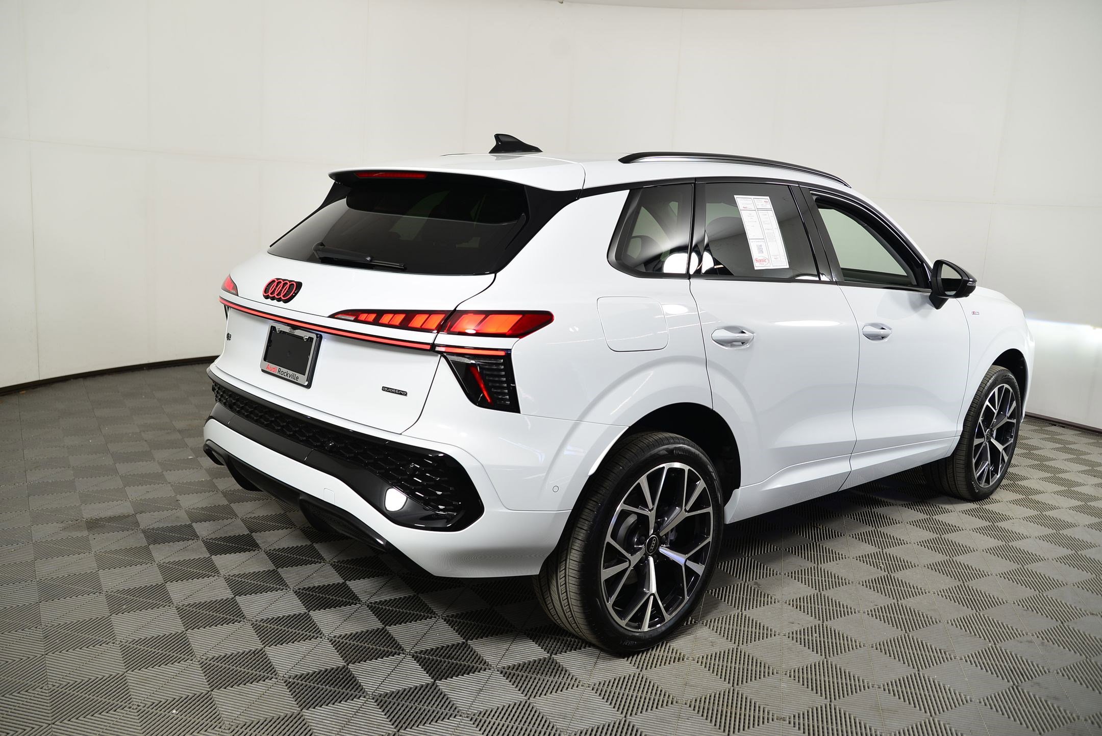 New 2026 Audi Q3 quattro 2.0T image 9