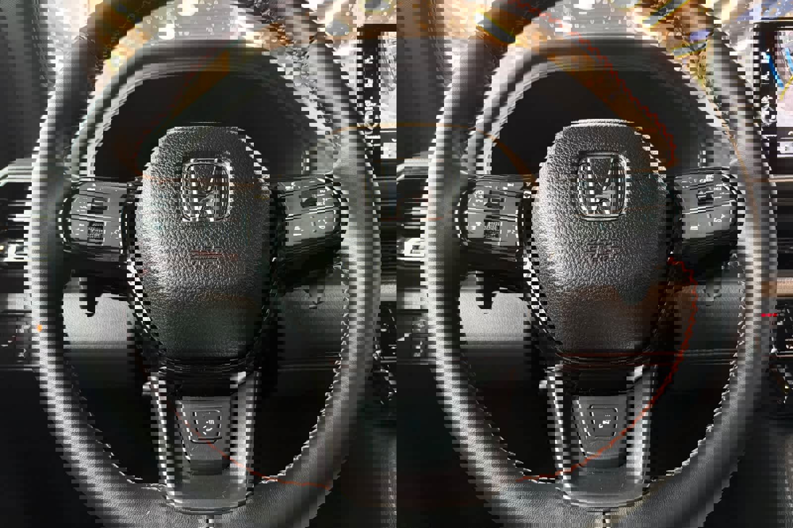 Used 2025 Honda Pilot TrailSport image 26