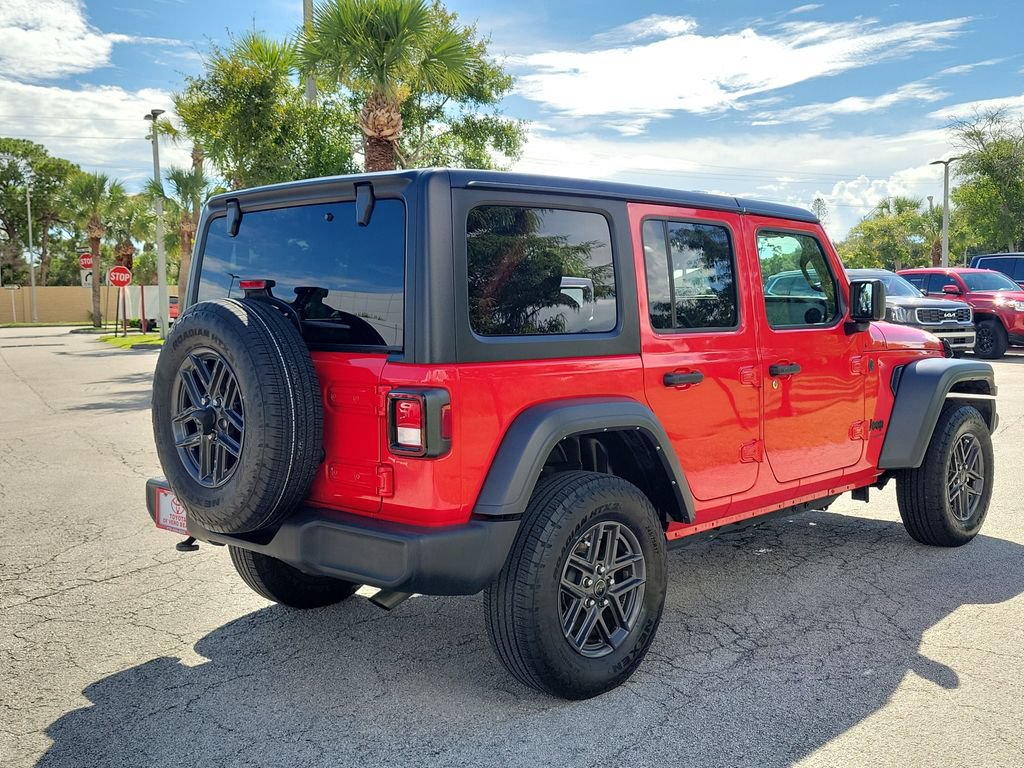 Used 2025 Jeep Wrangler Unlimited Sport AWD/4WD image 5