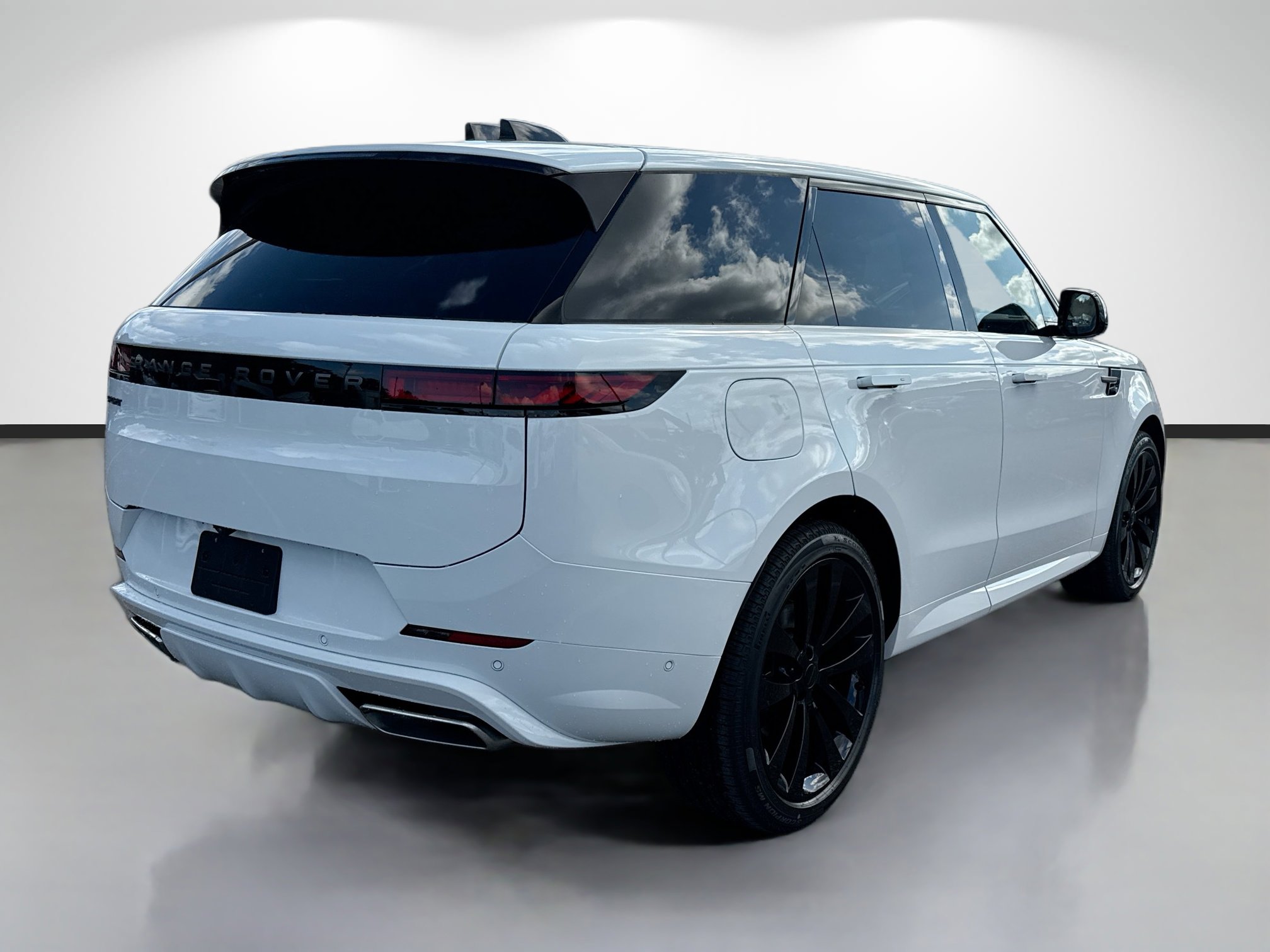 New 2026 Land Rover Range Rover Sport Dynamic SE image 5