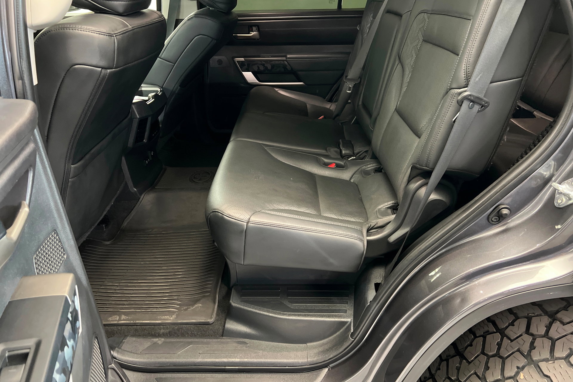 Used 2023 Toyota Sequoia SR5 w/ SR5 Premium Package AWD/4WD image 22