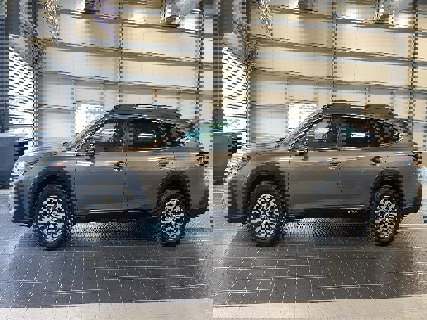 Used 2024 Subaru Outback Premium image 5