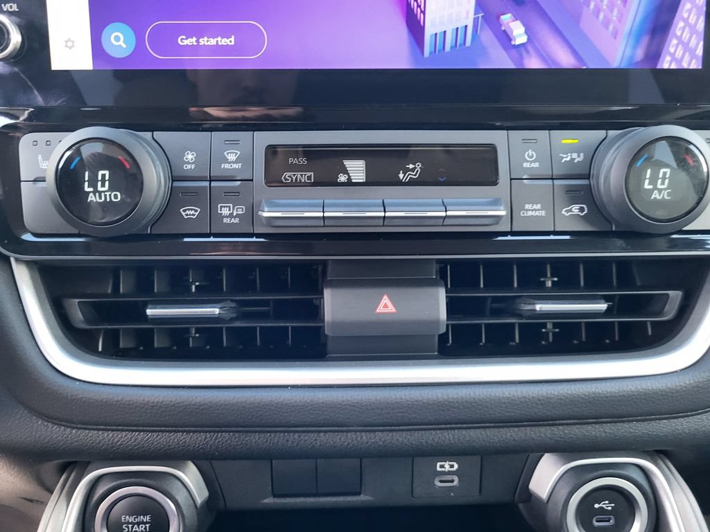 Used 2024 Toyota Grand Highlander AWD image 16