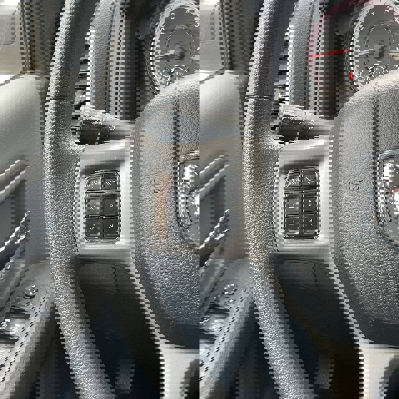 Used 2024 RAM 1500 Classic SLT image 14