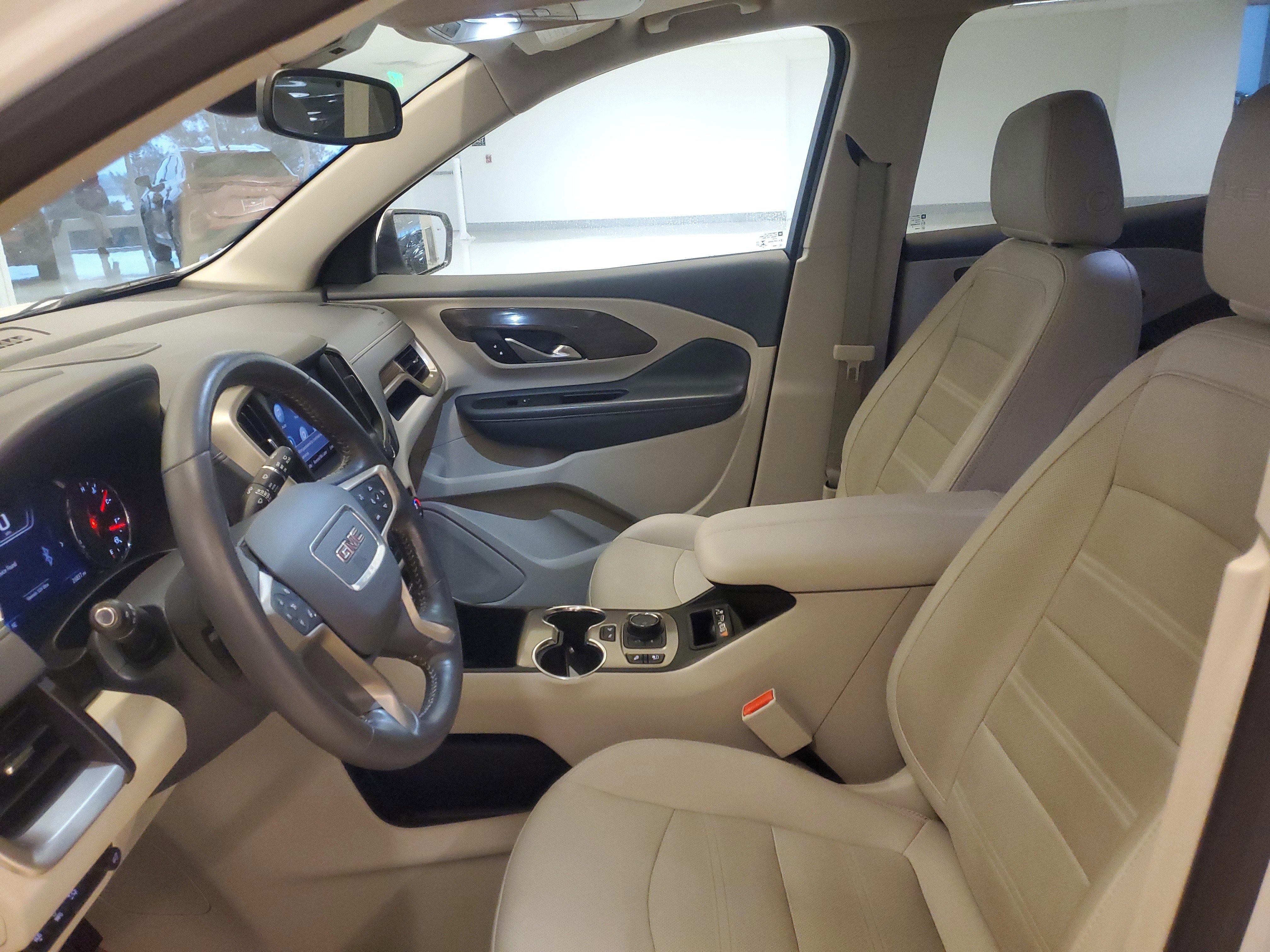 Used 2022 GMC Terrain Denali w/ Denali Premium Package image 19