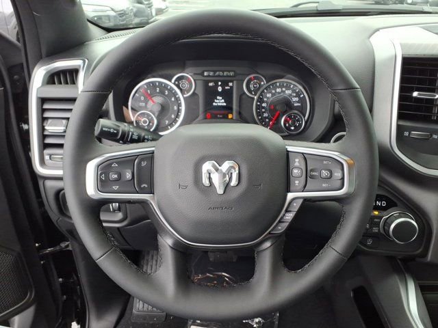 New 2026 RAM 1500 4x4 Crew Cab image 11
