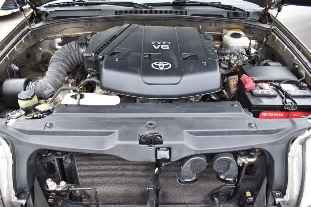 Used 2003 Toyota 4Runner SR5 AWD/4WD image 11