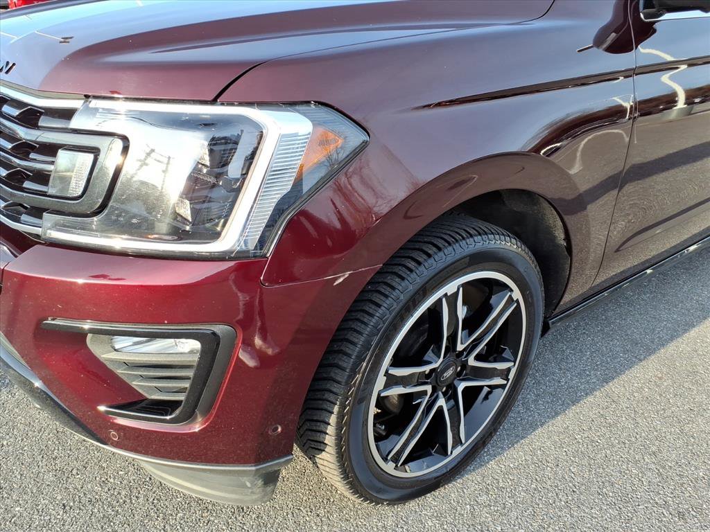 Used 2021 Ford Expedition Limited image 8