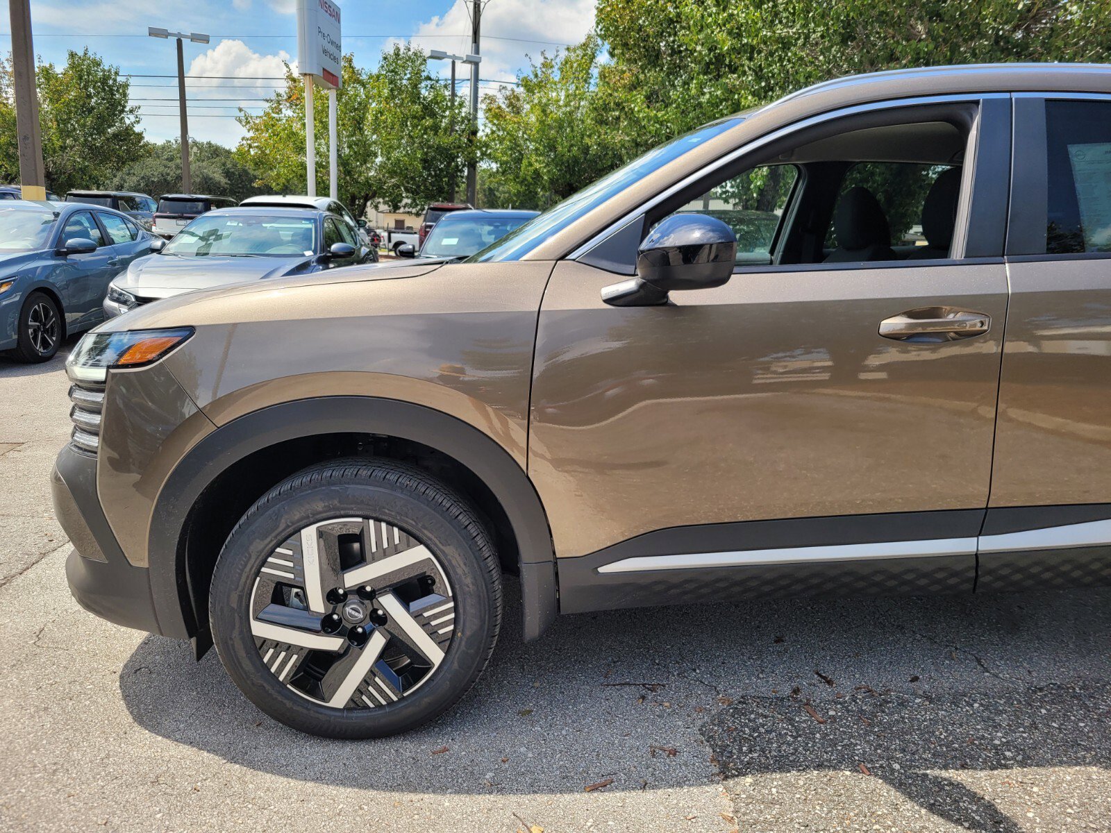 New 2026 Nissan Kicks SV image 2