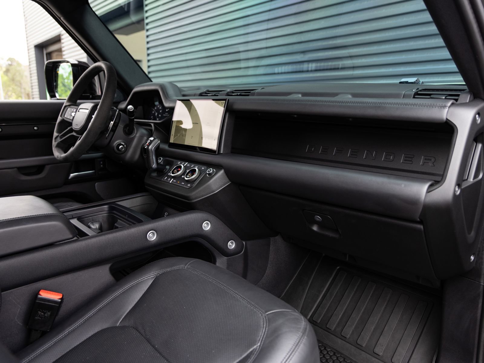 Used 2024 Land Rover Defender 90 Carpathian Edition AWD/4WD image 30