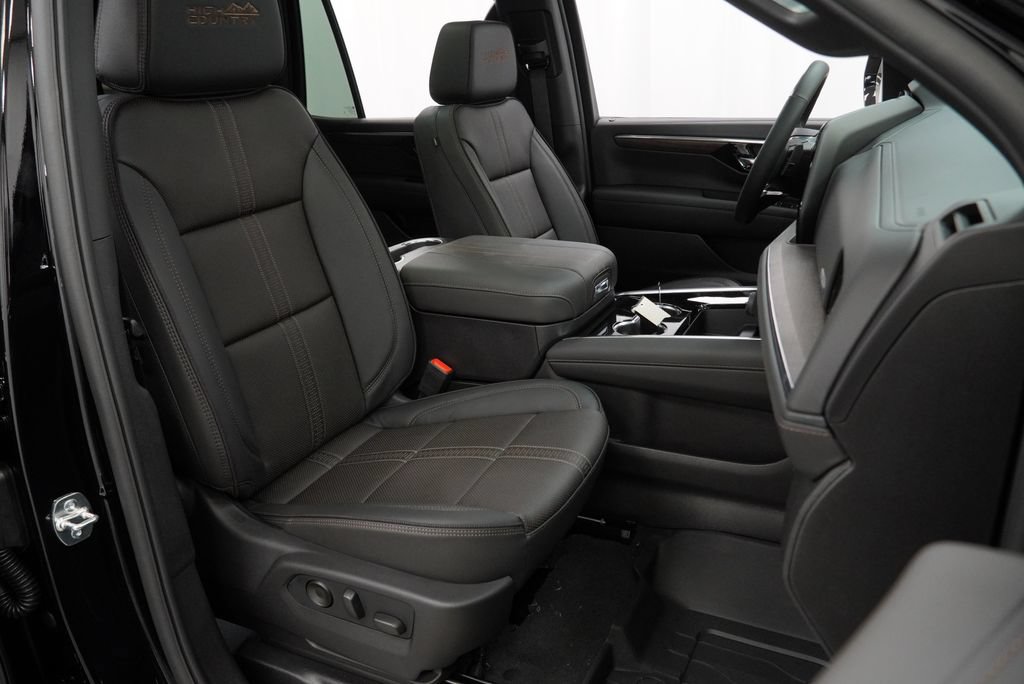 New 2026 Chevrolet Tahoe High Country AWD/4WD image 32