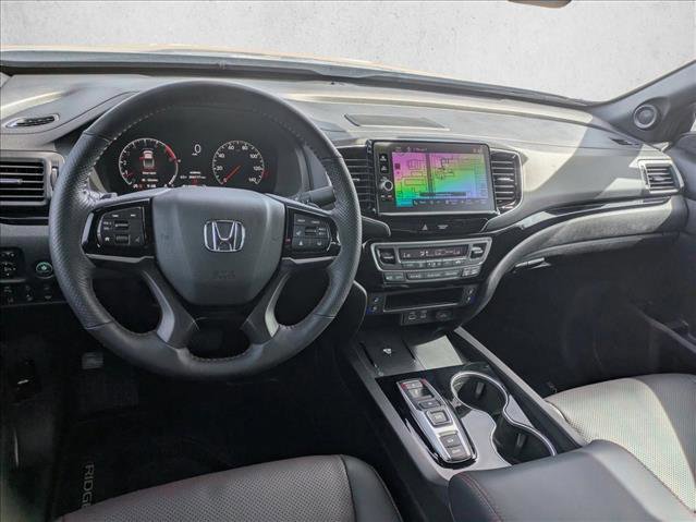 Used 2025 Honda Ridgeline Black Edition image 16