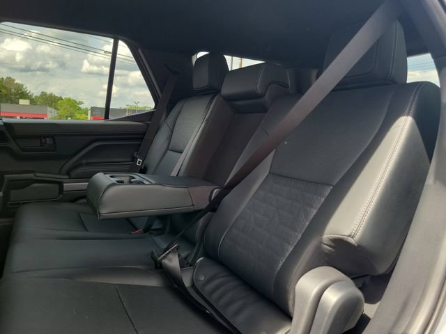 Used 2025 Toyota 4Runner TRD Off-Road Premium AWD/4WD image 28