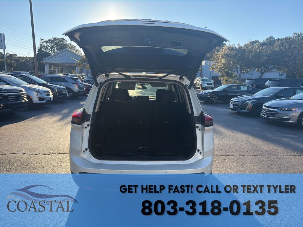 Used 2024 Nissan Rogue SV image 10