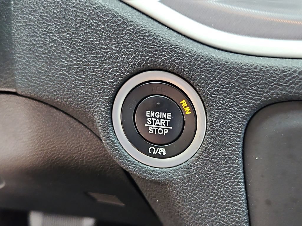 Used 2020 Dodge Charger SXT AWD/4WD image 17