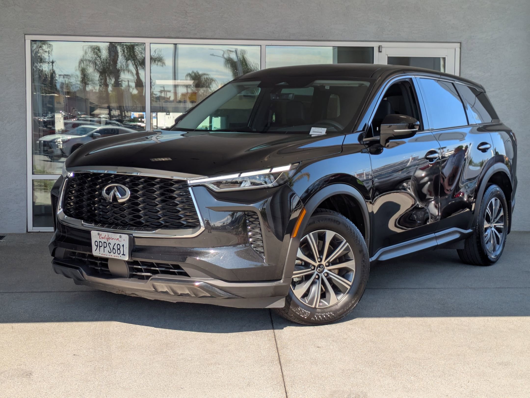 Used 2024 INFINITI QX60 Pure w/ Cargo Package