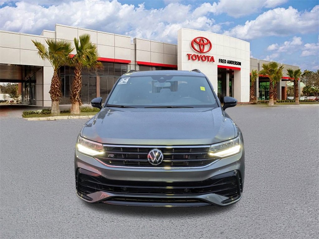 Used 2024 Volkswagen Tiguan SE R-Line image 9