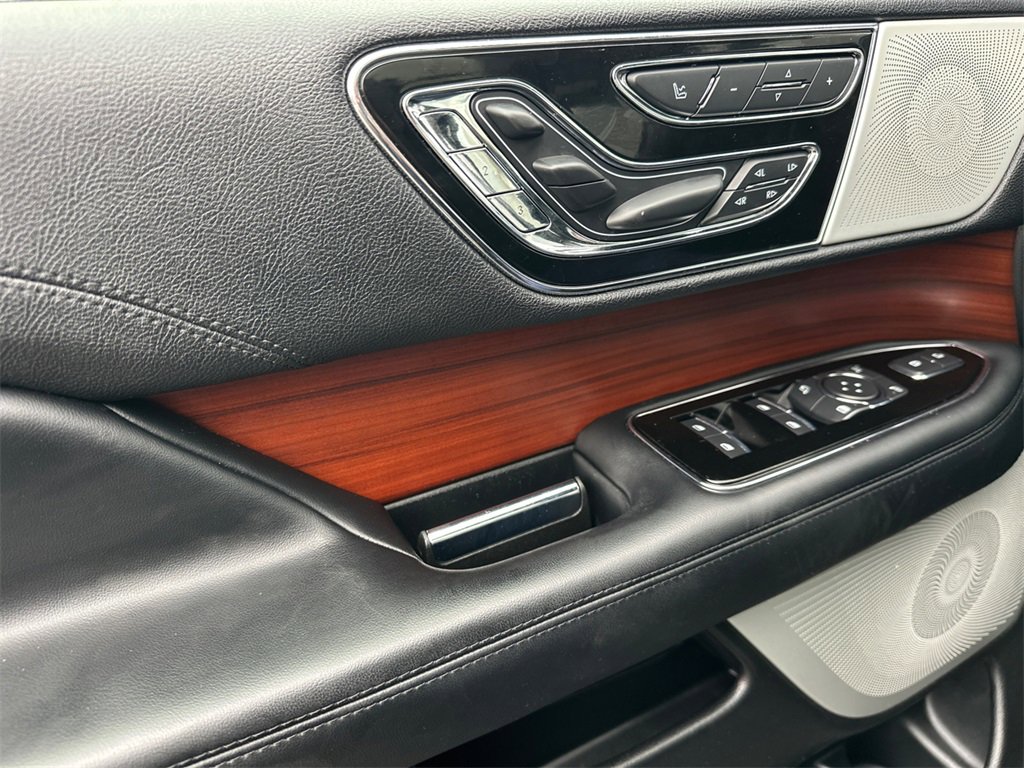 Used 2021 Lincoln Navigator Reserve image 44