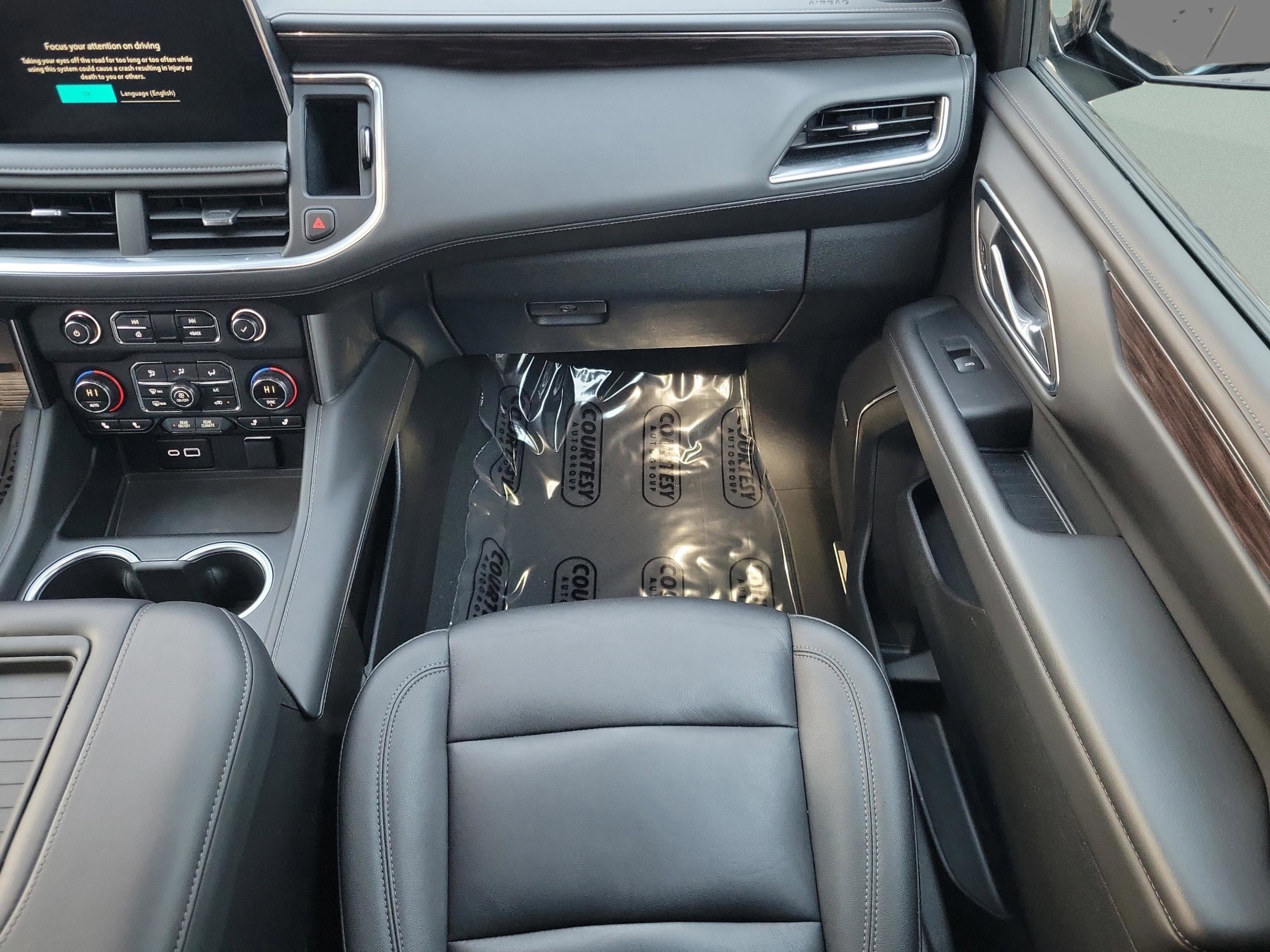 Used 2024 Chevrolet Suburban LT image 20