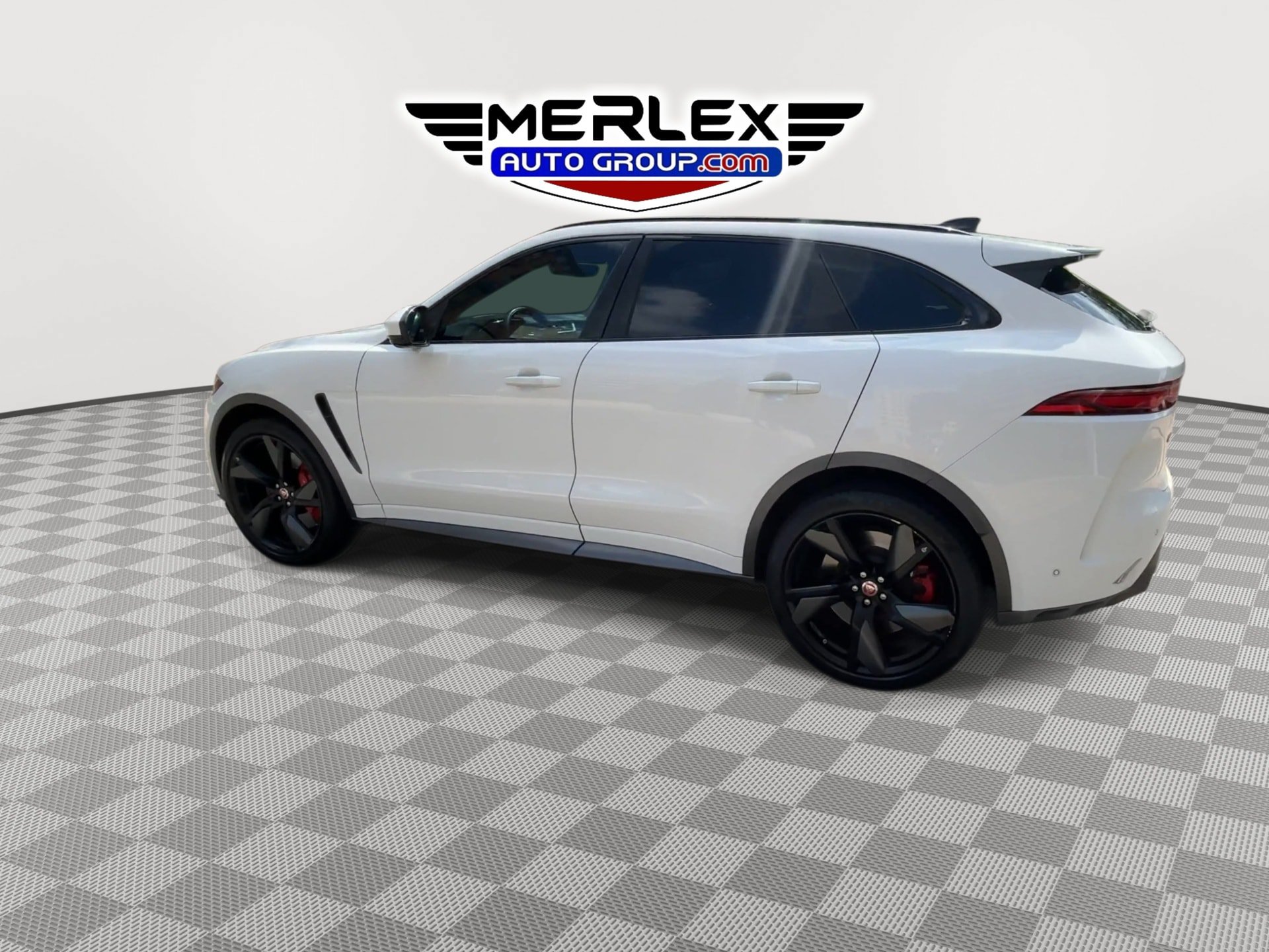 Used 2021 Jaguar F-PACE SVR AWD/4WD image 5