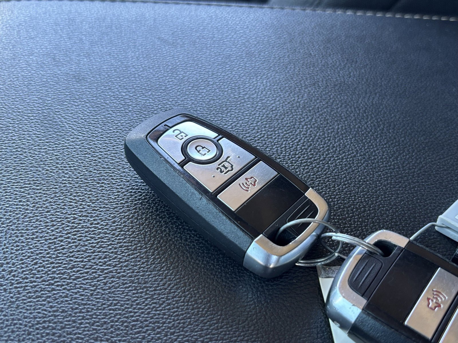 Used 2022 Ford Expedition XLT image 26