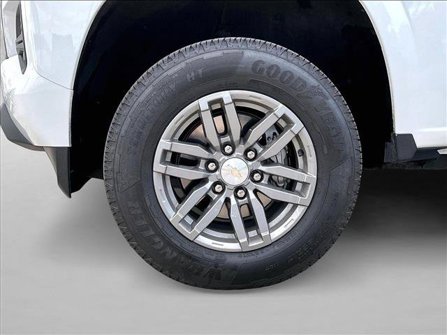Used 2024 Chevrolet Colorado LT w/ LT Convenience Package II RWD image 10