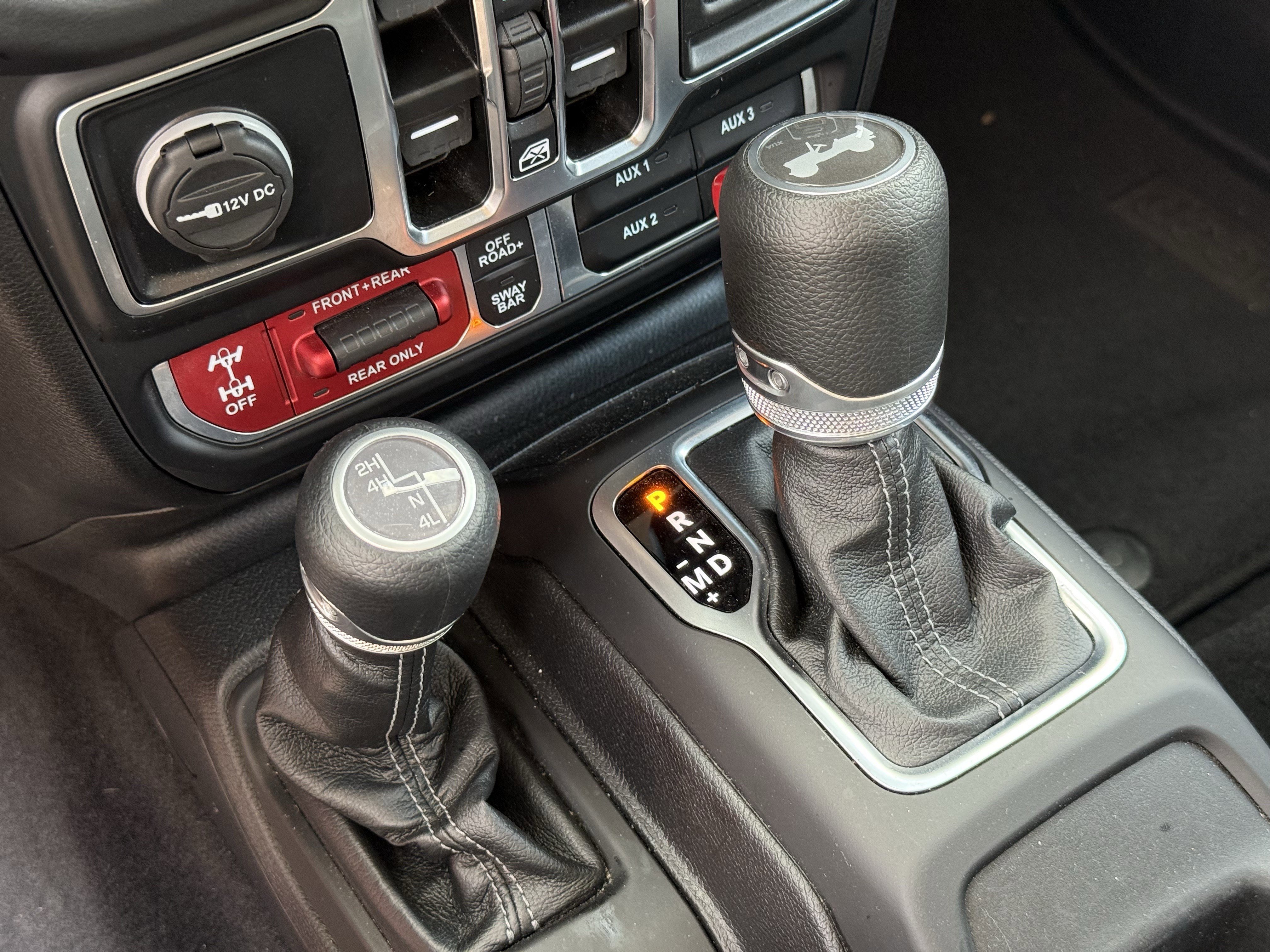 Used 2025 Jeep Wrangler Unlimited Rubicon image 24