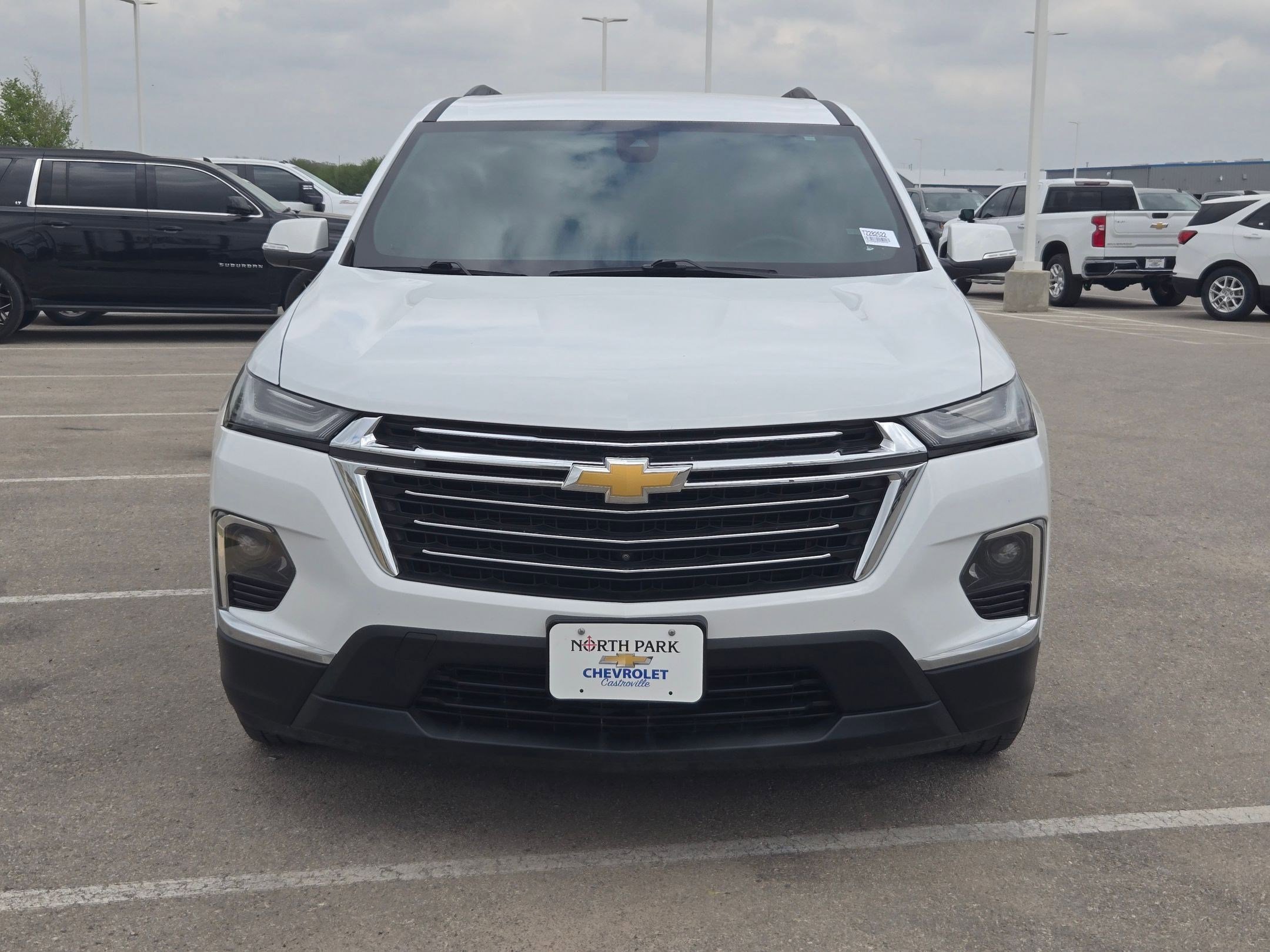 Used 2023 Chevrolet Traverse LT image 8