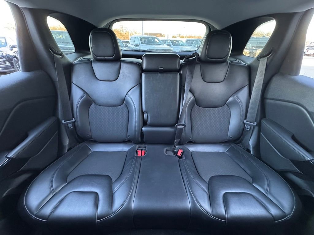 Used 2019 Jeep Cherokee Altitude image 22