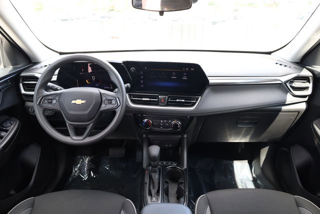 Used 2025 Chevrolet TrailBlazer LT AWD/4WD image 16