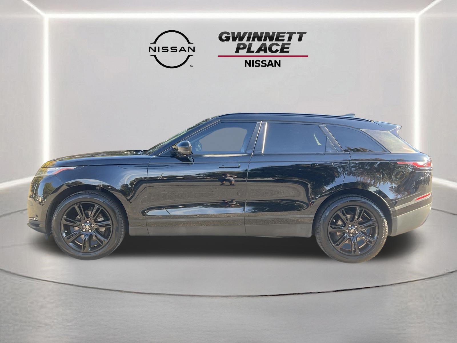 Used 2019 Land Rover Range Rover Velar S AWD/4WD image 22