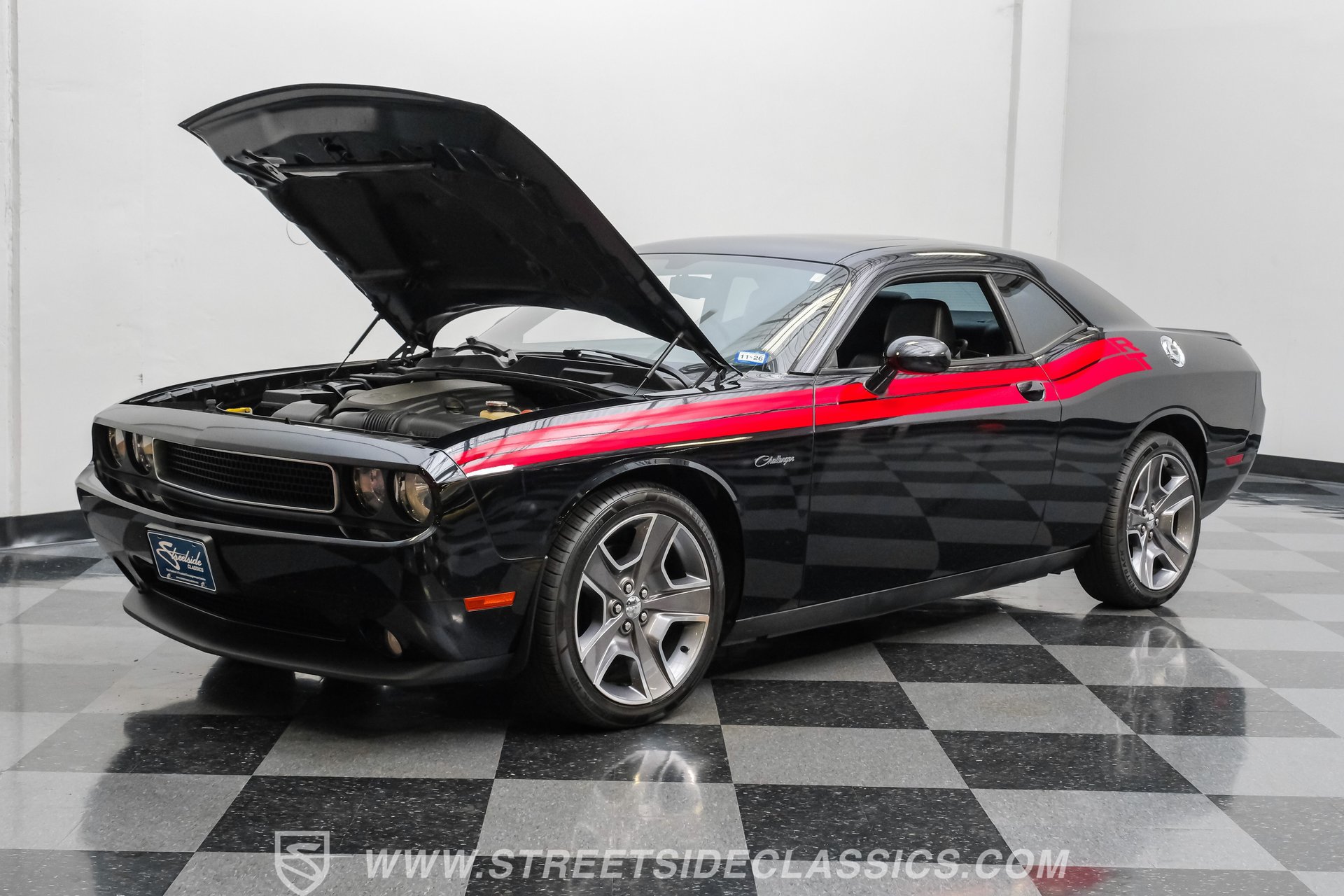 Used 2012 Dodge Challenger R/T RWD image 34
