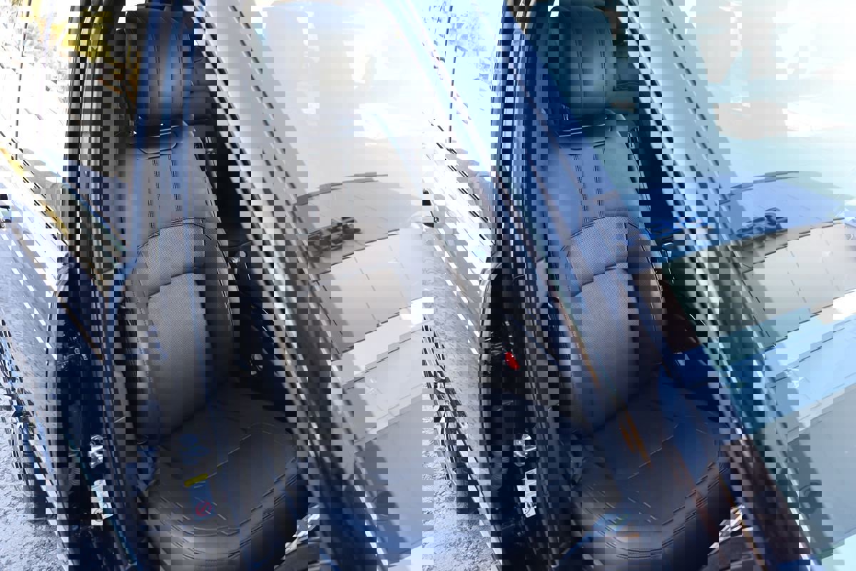 Used 2018 Land Rover Range Rover HSE image 29