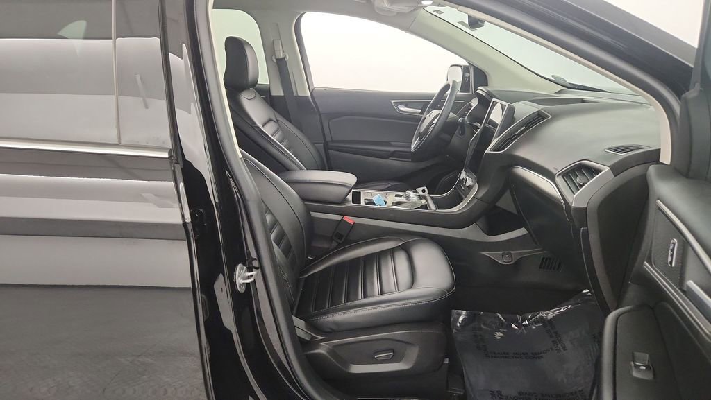Used 2022 Ford Edge SEL w/ Convenience Package image 28