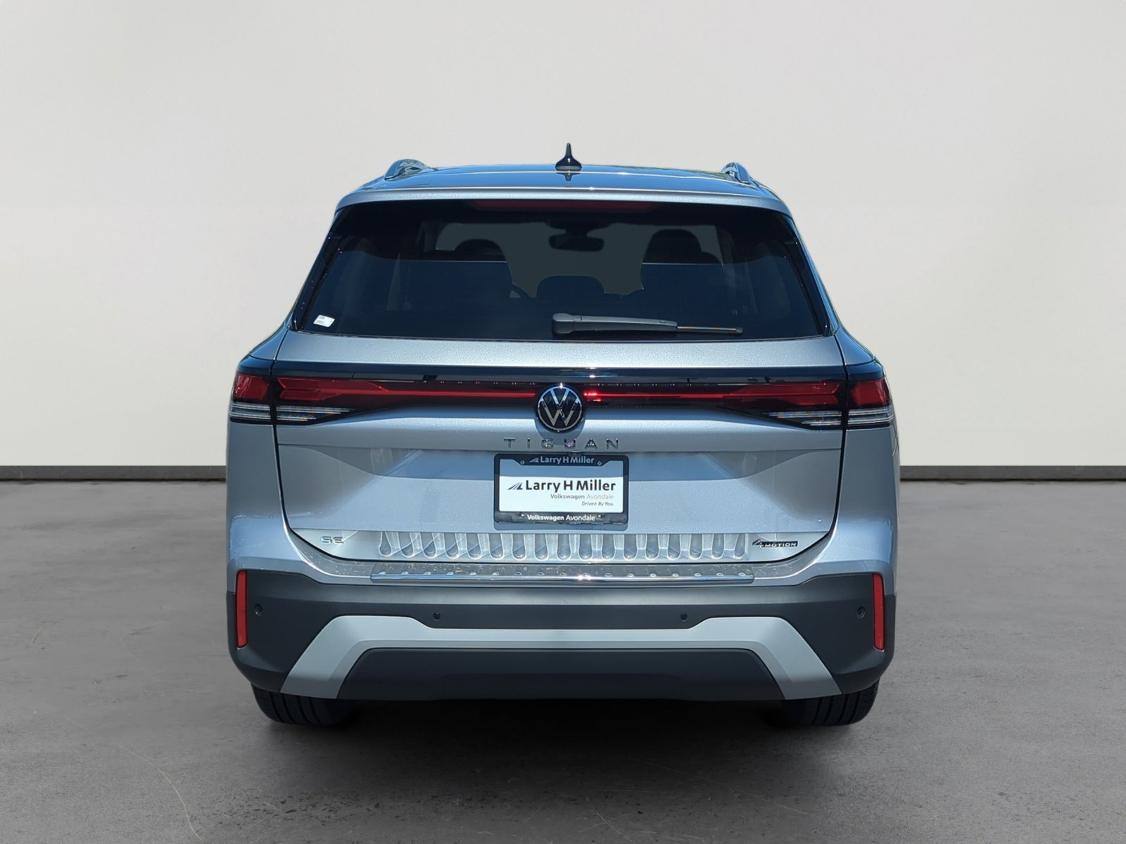New 2025 Volkswagen Tiguan SE image 4