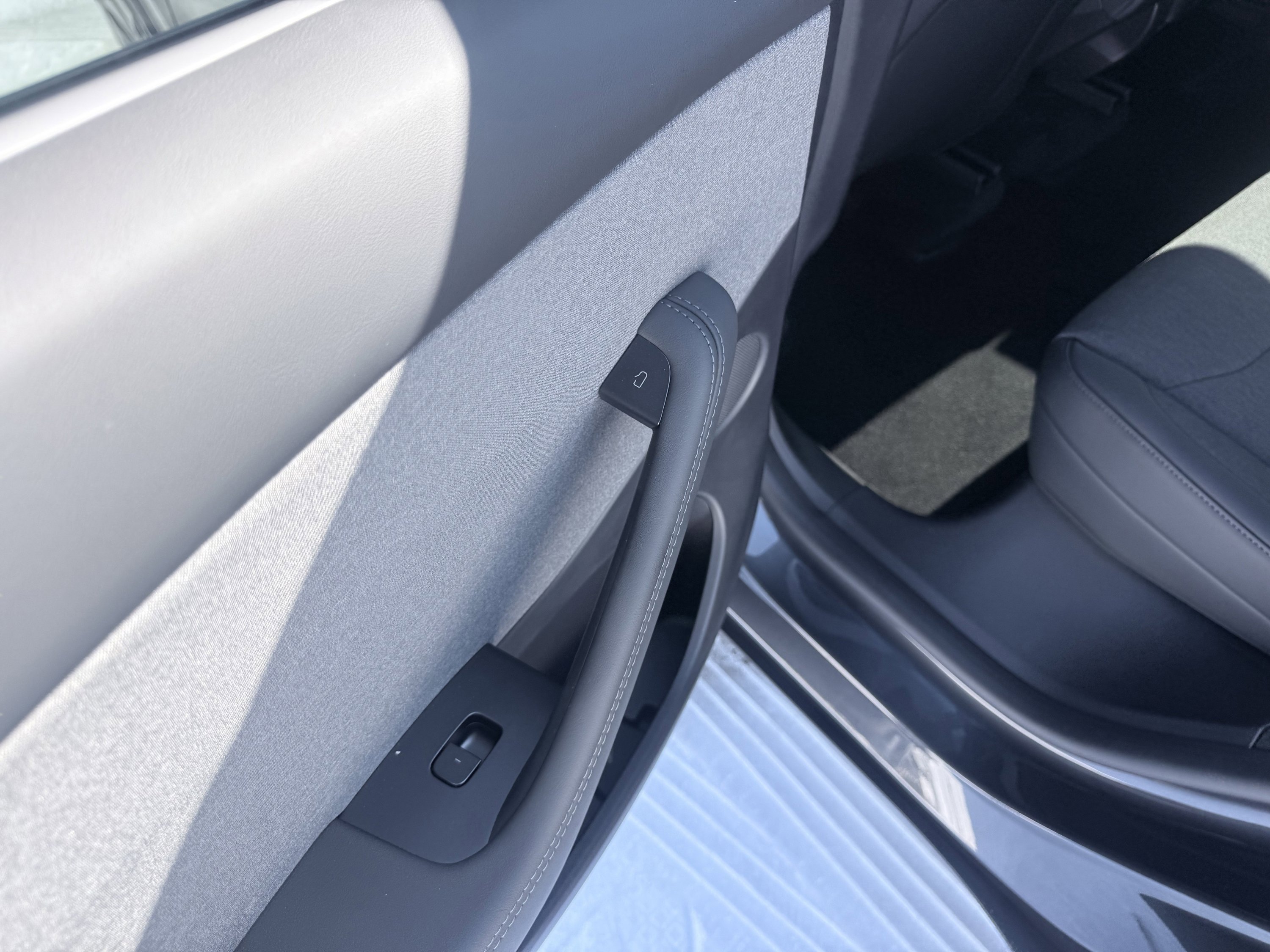 Used 2026 Tesla Model Y 2WD image 32