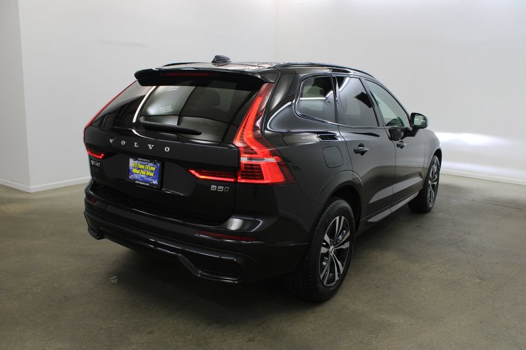Used 2024 Volvo XC60 B5 Core AWD/4WD image 5