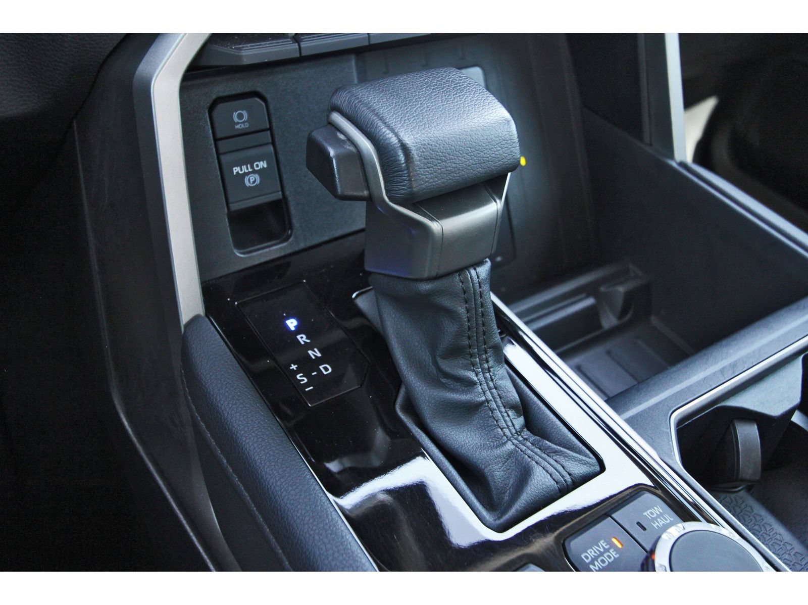 Used 2023 Toyota Tundra Limited w/ Power Package AWD/4WD image 26