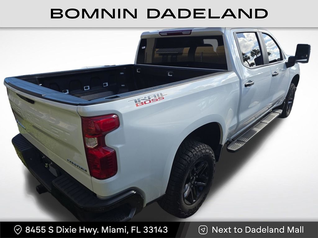 Used 2025 Chevrolet Silverado 1500 Custom Trail Boss AWD/4WD image 4