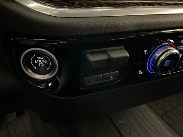 Used 2025 GMC Sierra 2500 SLE w/ SLE Value Package; image 11